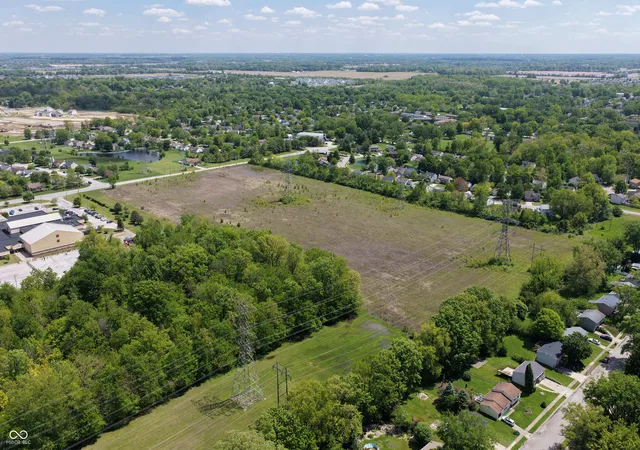 2nd image of 1100 N Cumberland Rd, Indianapolis, IN 46229 | MLS# 22088590