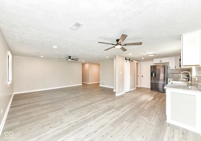 3rd image of 7210 Chimney Rock Ct, Indianapolis, IN 46217 | MLS# 22088724
