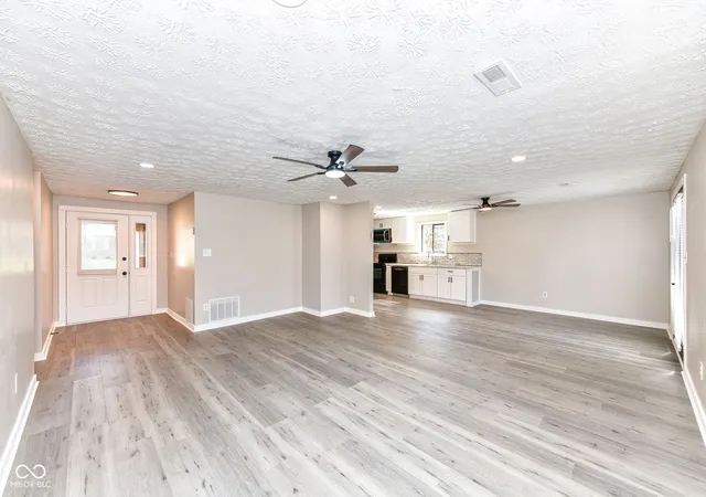 5th image of 7210 Chimney Rock Ct, Indianapolis, IN 46217 | MLS# 22088724