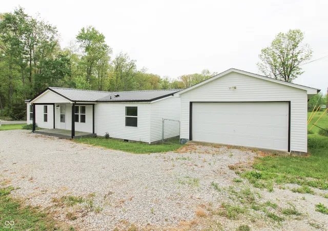 Homes for sale in North Vernon, IN | 3697 Country Squire Blvd, North Vernon, IN 47265 | MLS# 22088732