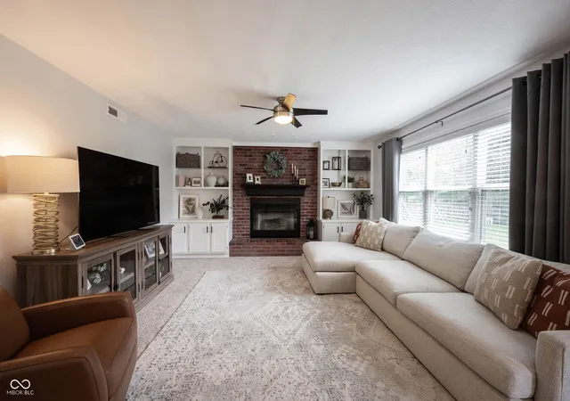 Photo 3 of Sale Pending at 8569 Jagged Rock Ct, Indianapolis, IN 46256 | MLS# 22088822 | Listing updated on 2026-09-19