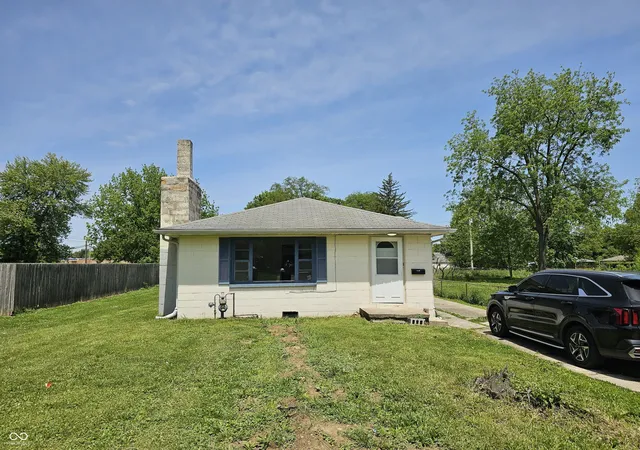 Photo 1 of Single family home for sale at 2418 W 18th Street, Anderson, IN 46016 | MLS# 22088829 | Listing updated on 2026-09-12