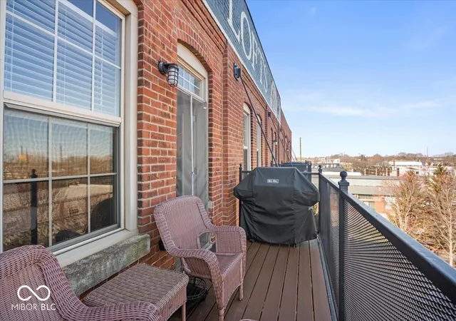Homes for sale in Indianapolis, IN | 55 S Harding St #405, Indianapolis, IN 46222 | MLS# 22088844