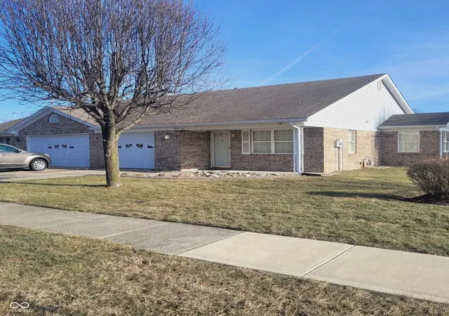 Homes for sale in Indianapolis, IN | 8105 Bentley Farms Dr, Indianapolis, IN 46259 | MLS# 22088891