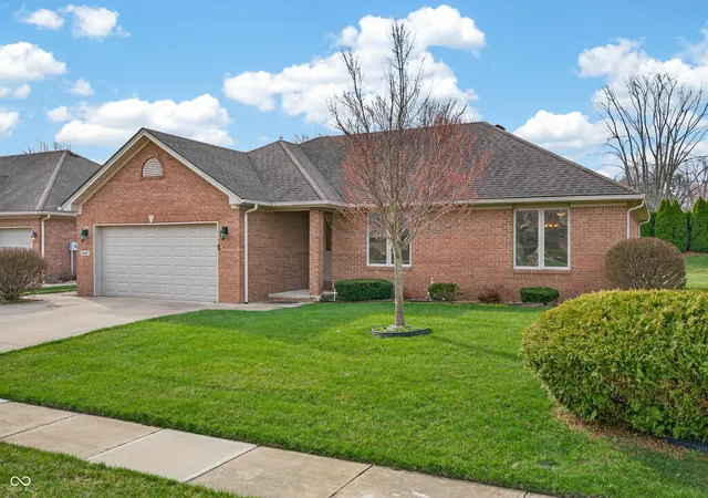 2nd image of 5147 E Hyde Ct, Columbus, IN 47203 | MLS# 22088983