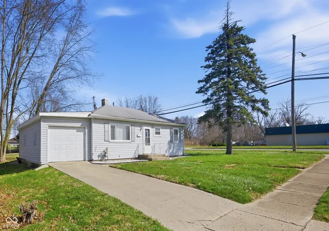Homes for sale in Anderson, IN | 2502 Horton Dr, Anderson, IN 46011 | MLS# 22089311