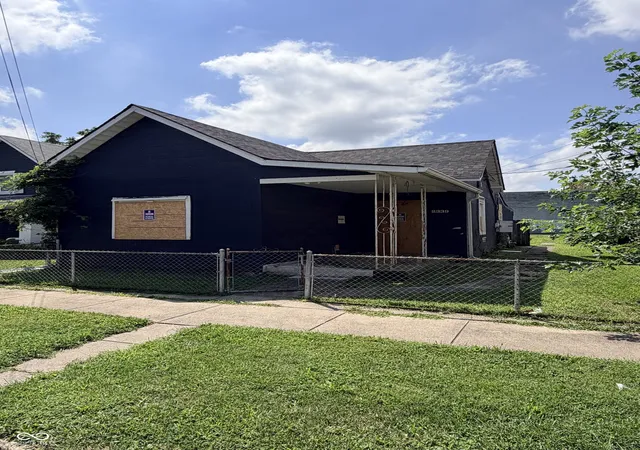 2nd image of 2339 Hoyt Ave, Indianapolis, IN 46203 | MLS# 22089612