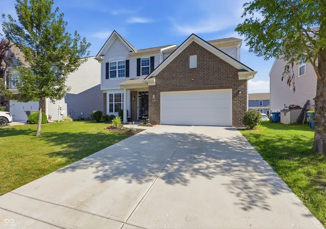 Photo 4 of Single family home for sale at 10342 Deercrest Ln, Indianapolis, IN 46239 | MLS# 22089662 | Listing updated on 2026-08-20