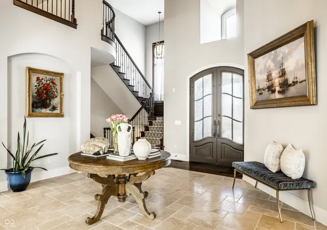 Photo 3 of Single family home for sale at 2 Woodard Blf, Zionsville, IN 46077 | MLS# 22089696 | Listing updated on 2026-10-09