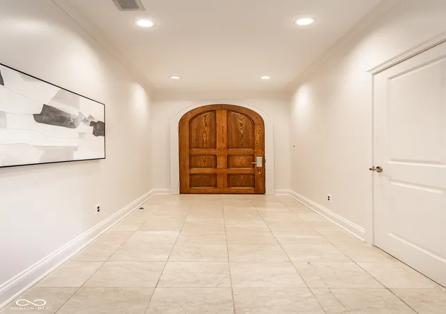 Photo 4 of Condo for sale at 932 Broadway St #14, Indianapolis, IN 46202 | MLS# 22089706 | Listing updated on 2026-10-06