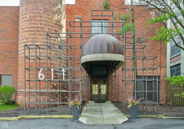 Homes for sale in Indianapolis, IN | 611 N Park Ave #208, Indianapolis, IN 46204 | MLS# 22089752