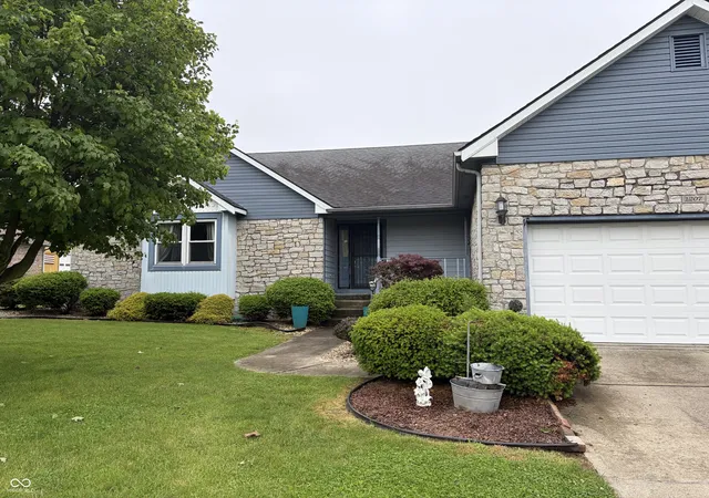 Homes for sale in Rushville, IN | 1207 Sugar Hill Dr, Rushville, IN 46173 | MLS# 22089787