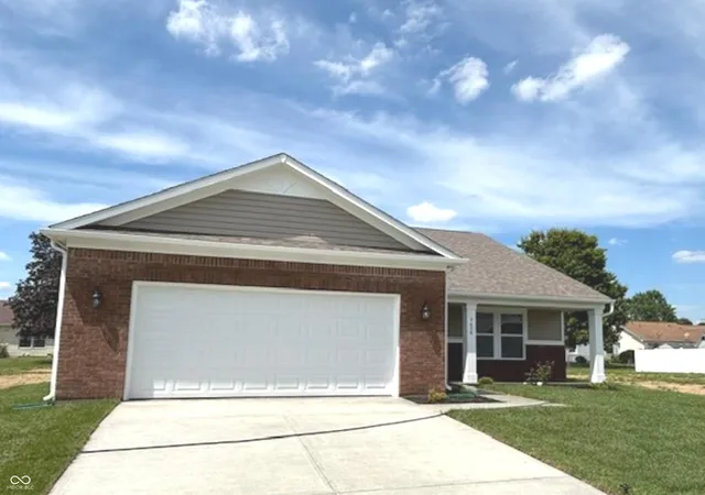 Homes for sale in Columbus, IN | 3658 Berkdale Dr, Columbus, IN 47203 | MLS# 22089831