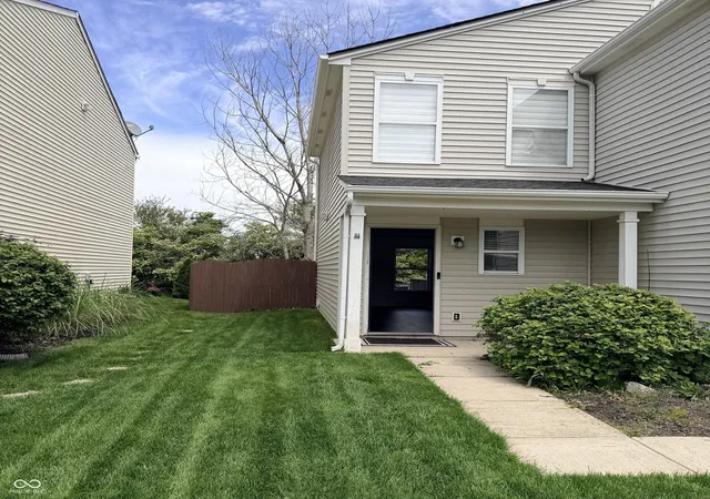 3rd image of 8392 S Paddleboat Ln, Pendleton, IN 46064 | MLS# 22089860