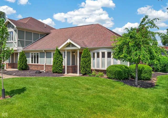 Photo 1 of Condo for sale at 3980 Waycross Dr, Columbus, IN 47203 | MLS# 22090265 | Listing updated on 2026-10-23