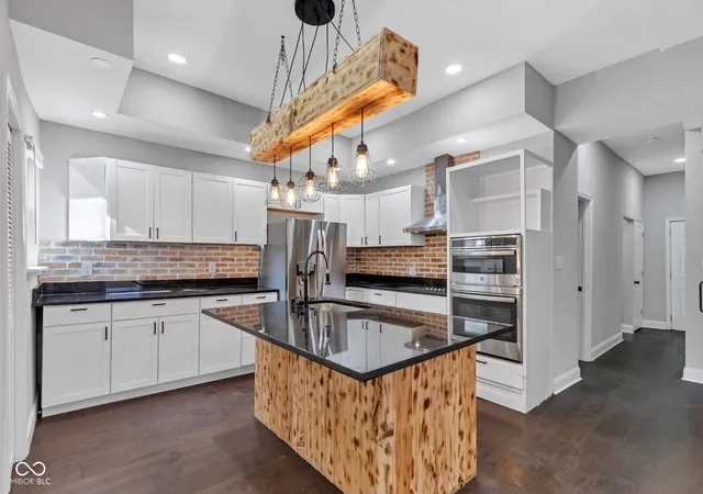 Photo 4 of Single family home for sale at 257 N Tacoma Ave, Indianapolis, IN 46201 | MLS# 22090355 | Listing updated on 2026-10-15