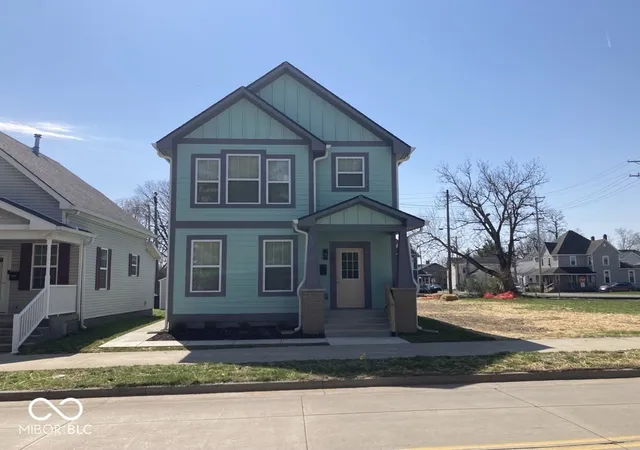 3rd image of 109 Walker St, Shelbyville, IN 46176 | MLS# 22090361