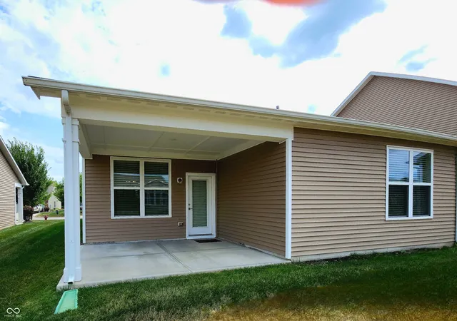 3rd image of 5108 Silverbell Dr, Plainfield, IN 46168 | MLS# 22090384