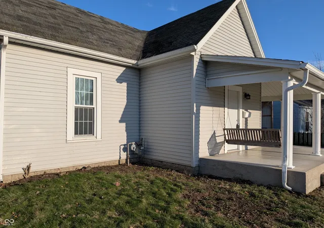 Photo 2 of Single family home for sale at 3432 Hamilton Pl, Anderson, IN 46013 | MLS# 22090388 | Listing updated on 2026-09-28