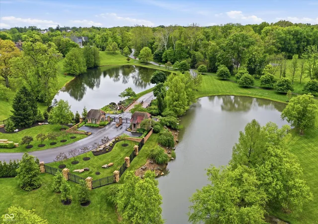 5th image of 1 Woodard Blf, Zionsville, IN 46077 | MLS# 22090772