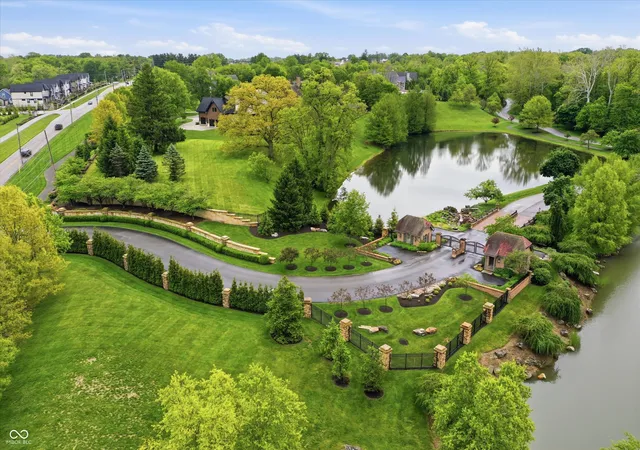 4th image of 1 Woodard Blf, Zionsville, IN 46077 | MLS# 22090772