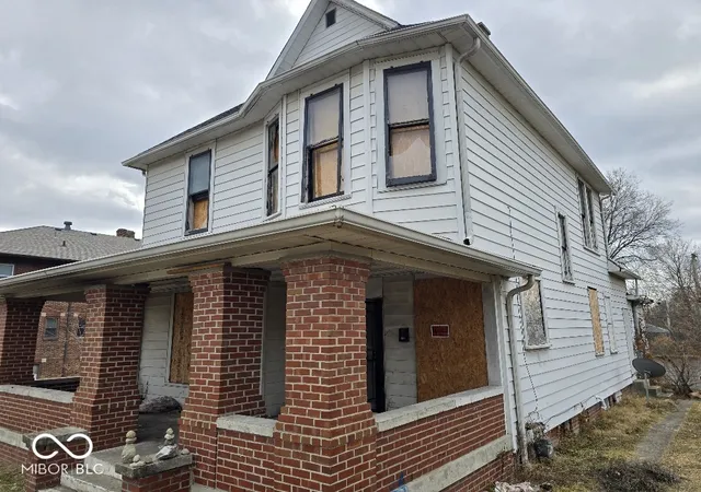 3rd image of 4603 4605 E Washington St, Indianapolis, IN 46201 | MLS# 22090826