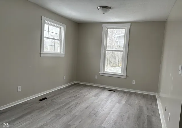 Photo 4 of Single family home for sale at 29 Beveridge St, Greencastle, IN 46135 | MLS# 22090947 | Listing updated on 2026-10-06