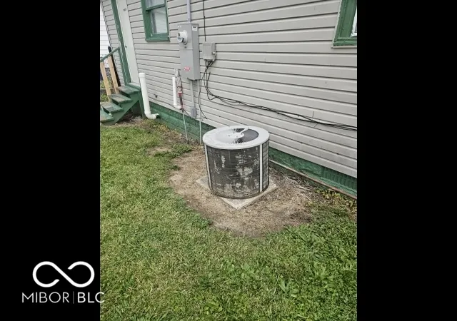 Photo 4 of Single family home for sale at 309 W 8th Street, Muncie, IN 47302 | MLS# 22090953 | Listing updated on 2026-09-01