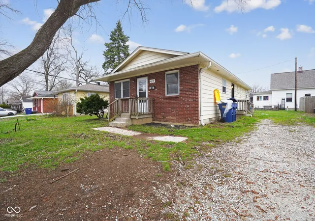 2nd image of 4619 N Richardt Ave, Indianapolis, IN 46226 | MLS# 22091139