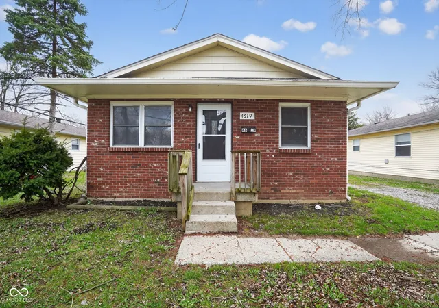 1st image of 4619 N Richardt Ave, Indianapolis, IN 46226 | MLS# 22091139