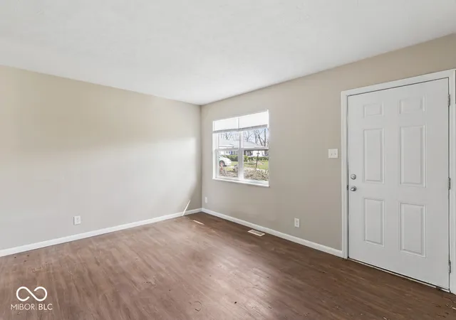 4th image of 7840 Roseway Ct, Indianapolis, IN 46226 | MLS# 22091163