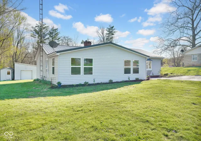 Homes for sale in Columbus, IN | 8311 W Old Nashville Rd, Columbus, IN 47201 | MLS# 22091253