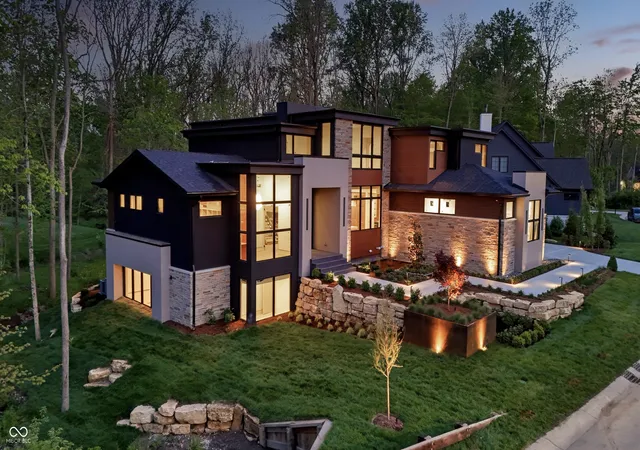 1st image of 4435 Strathmore Ln, Zionsville, IN 46077 | MLS# 22091283