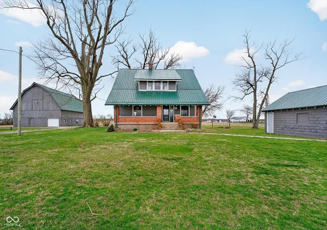 Homes for sale in Sheridan, IN | 11315 E 300 N, Sheridan, IN 46069 | MLS# 22091331