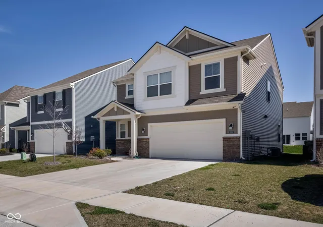 2nd image of 11516 Basalt Dr, Indianapolis, IN 46235 | MLS# 22091370
