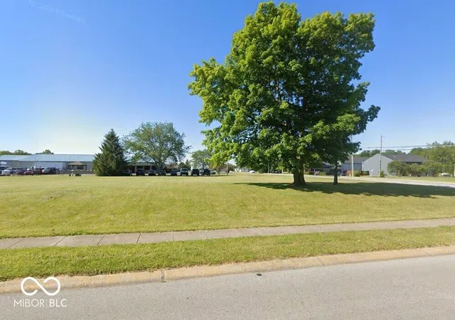1st image of 1935 Gladden Rd, Plainfield, IN 46168 | MLS# 22091407