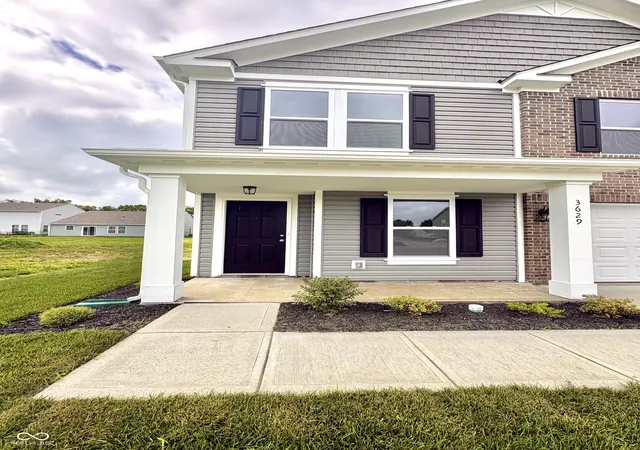 2nd image of 3629 Berkdale Dr, Columbus, IN 47203 | MLS# 22091513