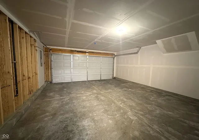 40th image of 3629 Berkdale Dr, Columbus, IN 47203 | MLS# 22091513