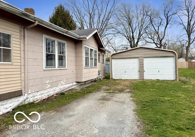 Homes for sale in Anderson, IN | 237 Ringwood Wy, Anderson, IN 46013 | MLS# 22091648