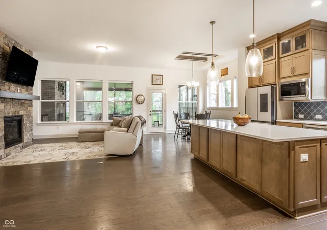 image of 11363 Briargate Dr, Fishers, IN 46040 | MLS# 22091657