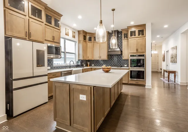 image of 11363 Briargate Dr, Fishers, IN 46040 | MLS# 22091657