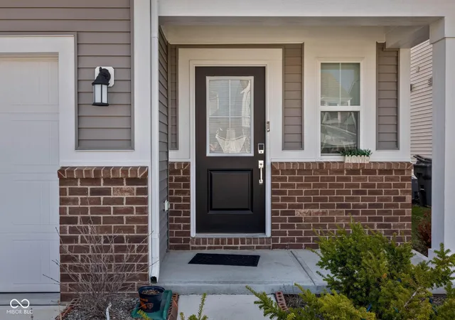 Photo 2 of Single family home for sale at 11522 Basalt Dr, Indianapolis, IN 46235 | MLS# 22091660 | Listing updated on 2026-07-22