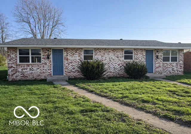 1st image of 5 10, 15 26 Lee Dr, Martinsville, IN 46151 | MLS# 22091710