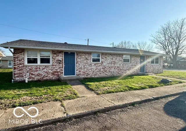 Photo 3 of Multi family home for sale at 5 10, 15 26 Lee Dr, Martinsville, IN 46151 | MLS# 22091710 | Listing updated on 2026-06-10
