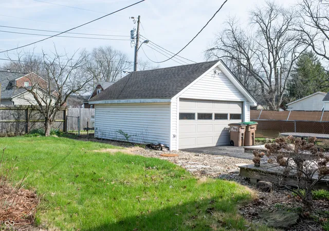 Homes for sale in Columbus, IN | 1635 Gilmore St, Columbus, IN 47201 | MLS# 22091720