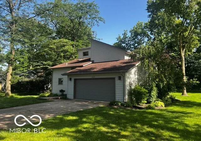 Photo 3 of Sale Pending at 1429 Timber Trl, Greenwood, IN 46142 | MLS# 22091721 | Listing updated on 2026-09-23