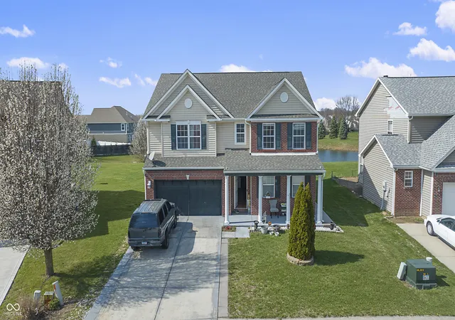 2nd image of 1678 Juniper Ln, Greenwood, IN 46143 | MLS# 22091871