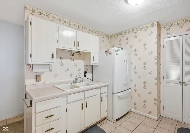 Homes for sale in New Castle, IN | 1617 Plymouth Dr, New Castle, IN 47362 | MLS# 22092063