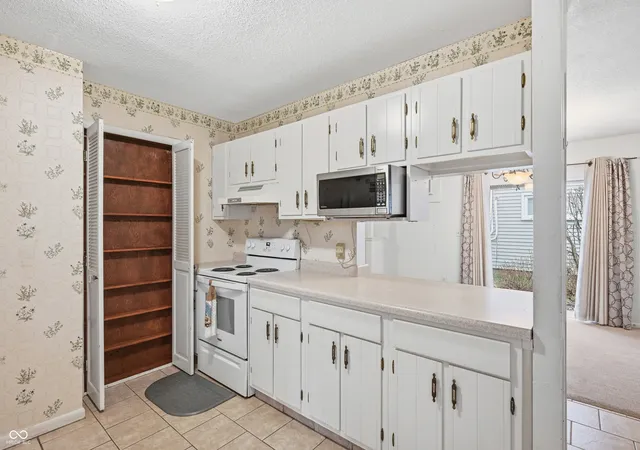 Homes for sale in New Castle, IN | 1617 Plymouth Dr, New Castle, IN 47362 | MLS# 22092063