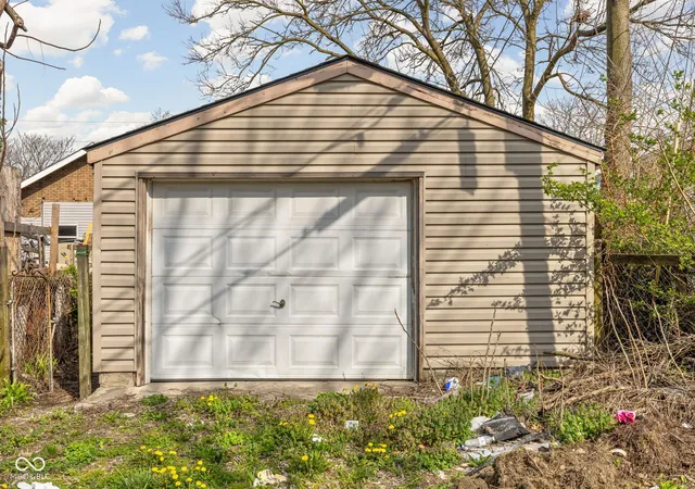 19th image of 2921 E Brookside Ave, Indianapolis, IN 46218 | MLS# 22092119